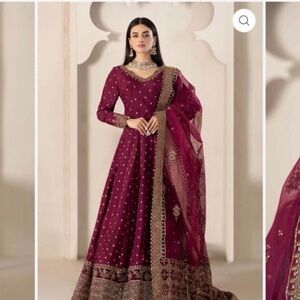 Luxurious Burgundy Embellished Long Sleeve Dress